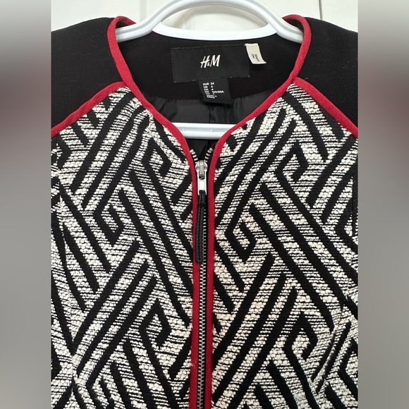 H&M zip up light spring blazer - Picture 3 of 5